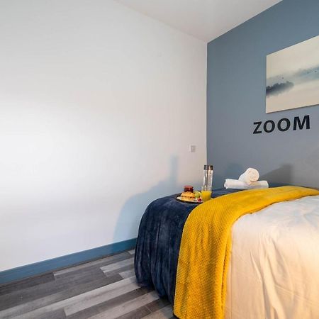 Autumn Oasis - Chic Studio In West Midlands Appartement Birmingham Buitenkant foto