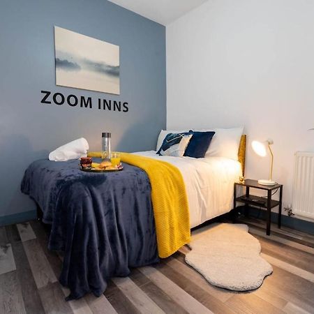 Autumn Oasis - Chic Studio In West Midlands Appartement Birmingham Buitenkant foto