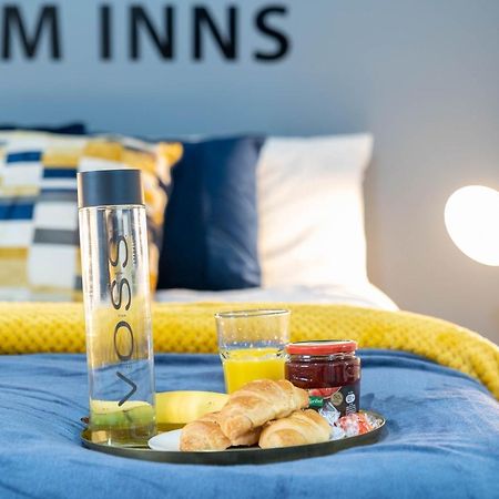 Autumn Oasis - Chic Studio In West Midlands Appartement Birmingham Buitenkant foto
